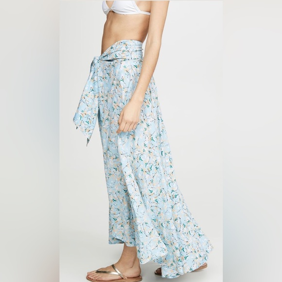 Tiare Hawaii blue wrap skirt one size fits most. Never worn. - Picture 1 of 3